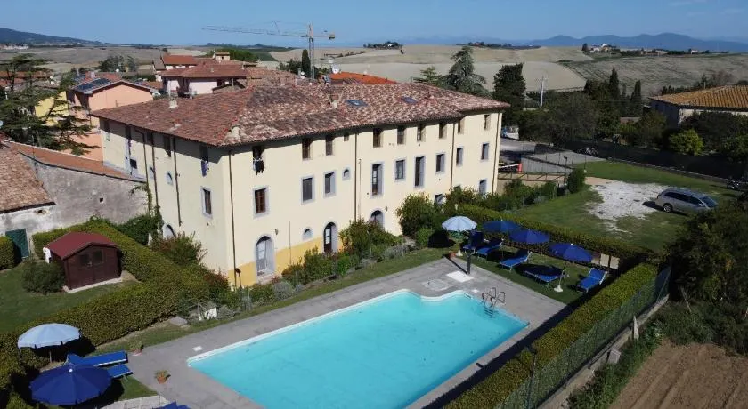 Lejlighed i Palazzo- Residence Giuly Rosselmini-Pool - Image 1