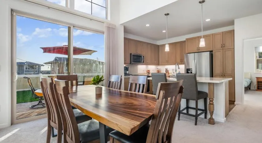 Kalo Homes - Mauka to Makai - Image 1