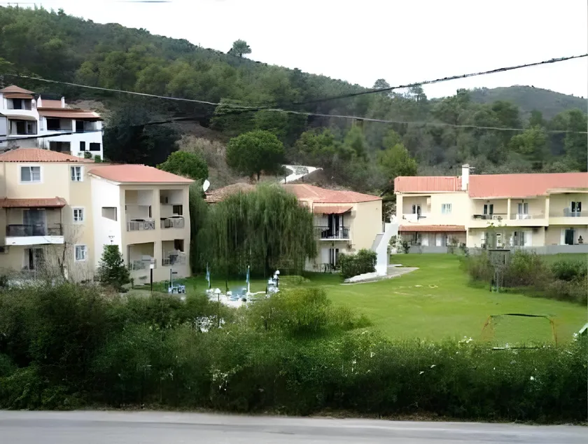 Yiannis Studios - Image 1