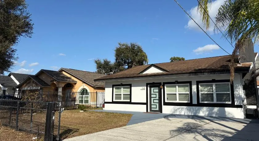 Lilah's House - Image 1
