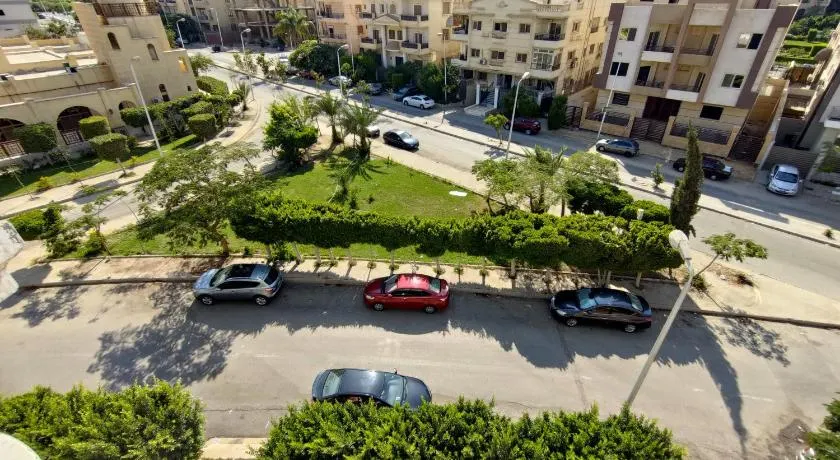 Lovely Studio in Private Villa with Garden View and Free Parking - Image 1