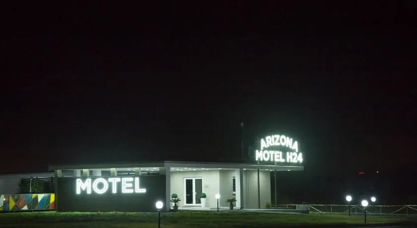 Arizona Motel - Image 1