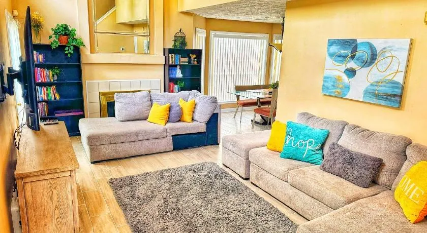4 bd Luxury King & Queen Suites - Mins to Marietta - Image 1