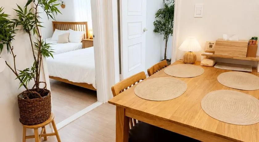 Staywoodnote - Image 1
