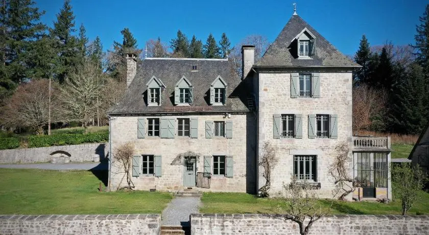 Le Château de Saint-Angel, Le Manoir du Rigouneix, 5 minutes A89, nature, calme, sauna, CLIMATISATION - Image 1