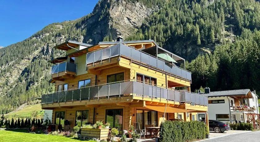 Chalet Chardonnay - Image 1
