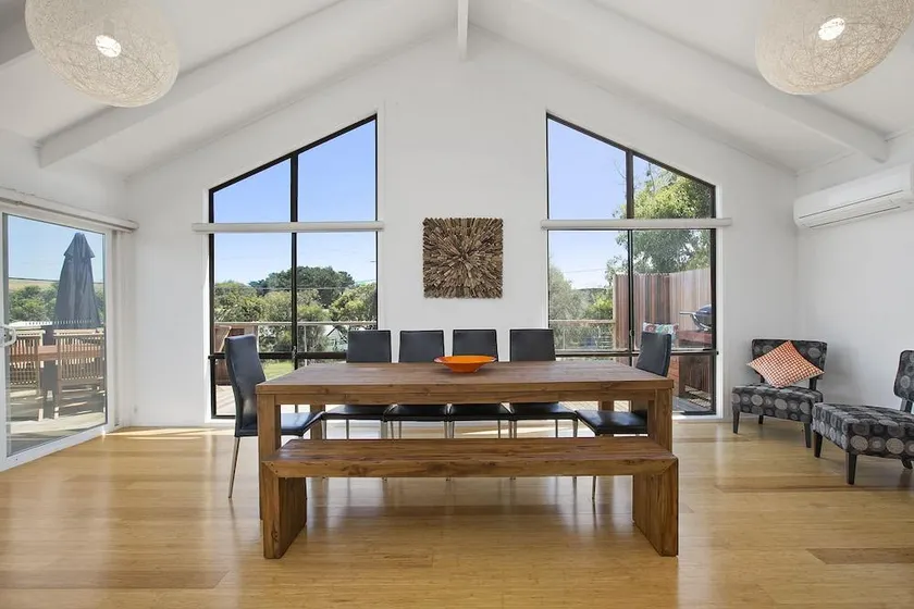 Smith Beach Getaways Beachwood House - Image 1
