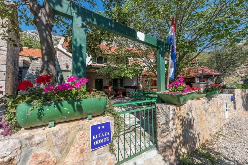 Holiday house Role Starigrad-Paklenica, Zadar riviera - Image 1