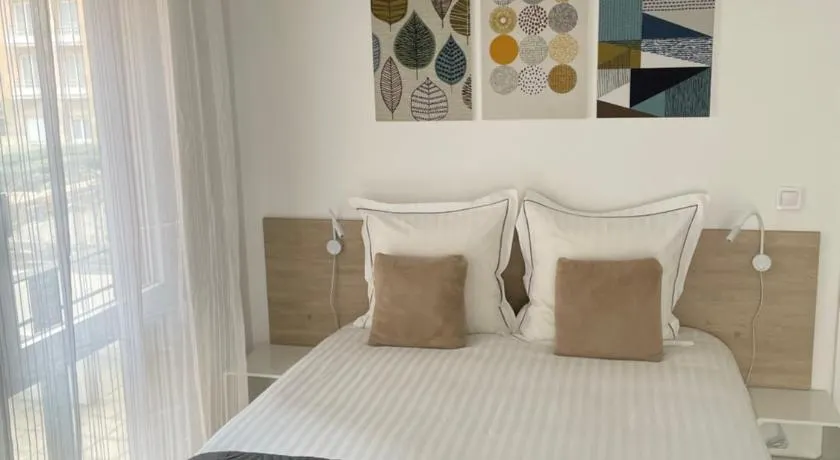 Aix Homes "Les Allées Provençales" - Image 1