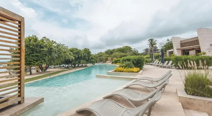 Coastal escape w terrace & ocean views u405 - Image 1