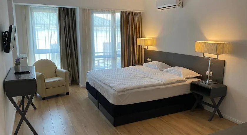 Urban 7 Residence - Image 1