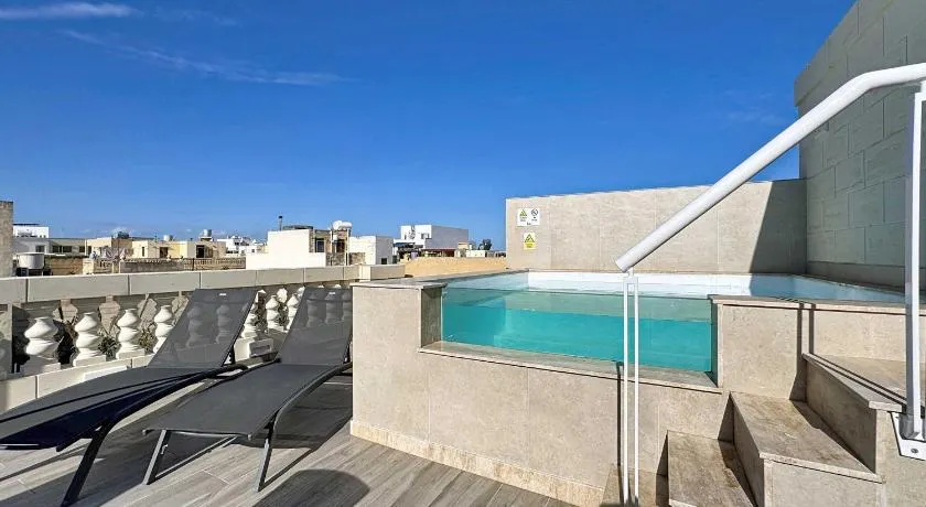 Rooftop Villa with Private Plunge Pool & BBQ in South of Malta - Image 1
