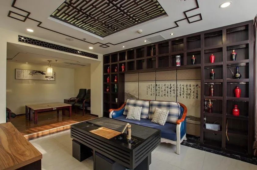 Yingjun International Hotel - Image 1