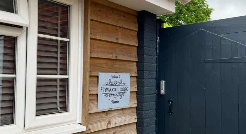 Elmwood Lodge - Image 1