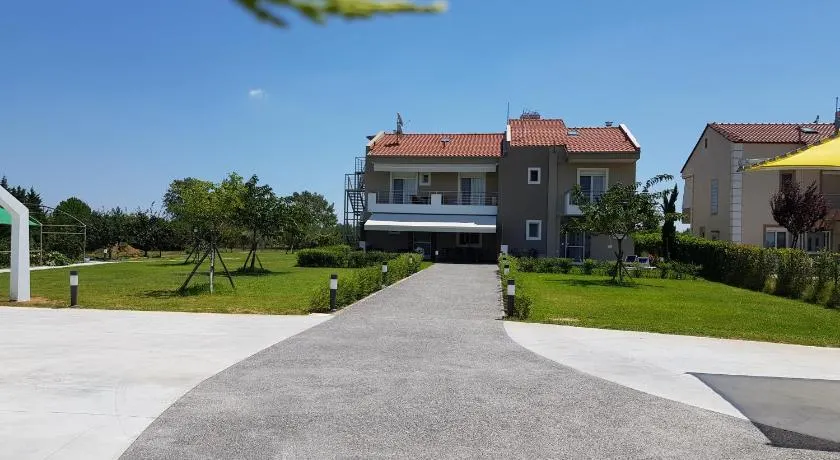 Villas Mamas Beach - Image 1