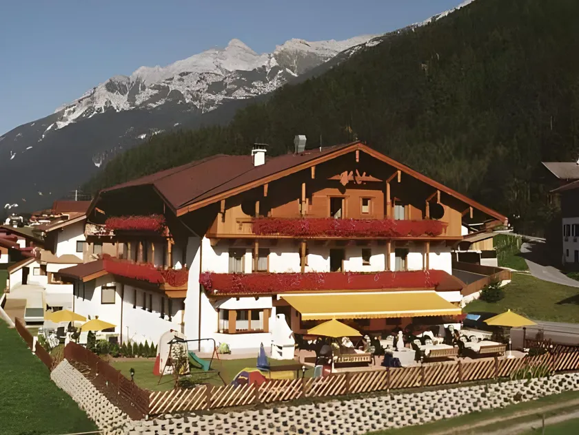 Hotel Brunnenhof - Image 1