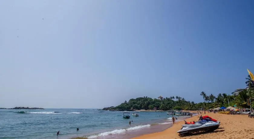 The Waves Unawatuna - Image 1