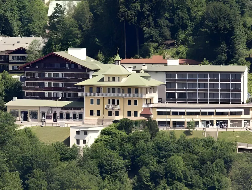 Hotel Vier Jahreszeiten - Image 1