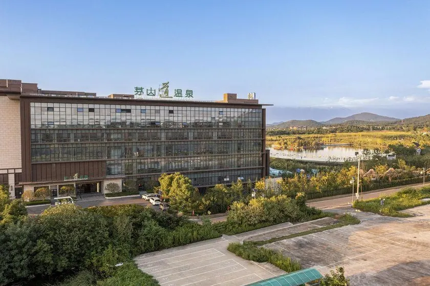 Maoshan Road Hot Spring Resort - Image 1