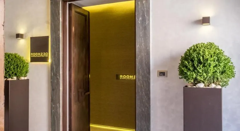 Room 230 Roma Luxury Suites - Image 1