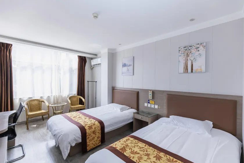 Eaka 365 Chain Hotel (Baixiang Jianshe Road Branch) - Image 1
