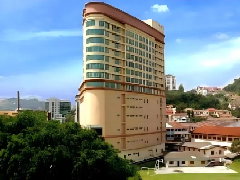Oriental Crystal Hotel - Image 1