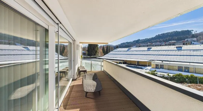 LakeSide Suite - Image 1
