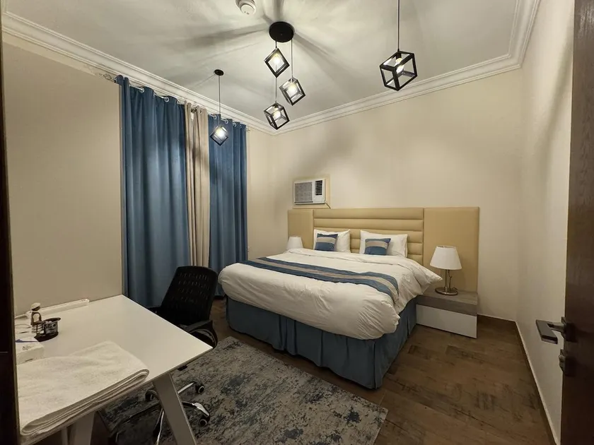 modern & comfy - 301 - Image 1