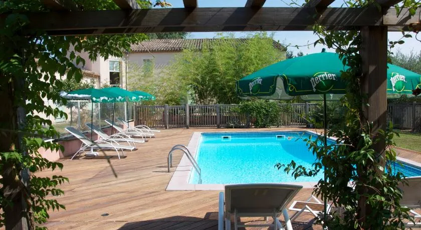 Hôtel Le Barry Gratentour - Image 1