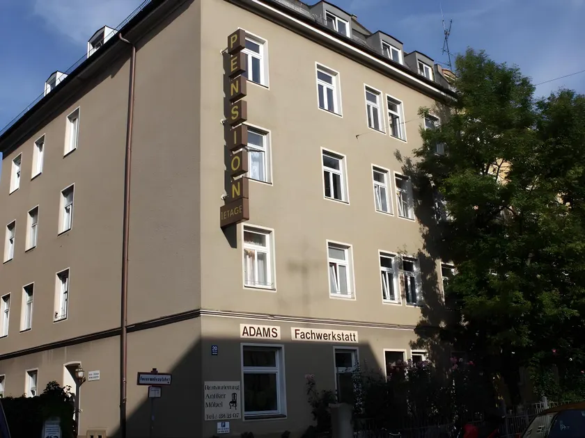 Hotel Pension Schmellergarten - Image 1
