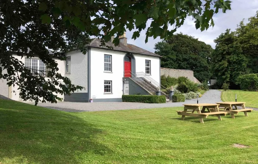 Nore View House. Elite Residence. Entire House. - Image 1