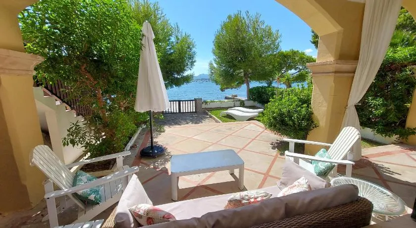 CASA FARO Spacious, Ground Floor Property on the Pine Walk, Covered terrace with Sea Views. Wifi/Air Con - Image 1