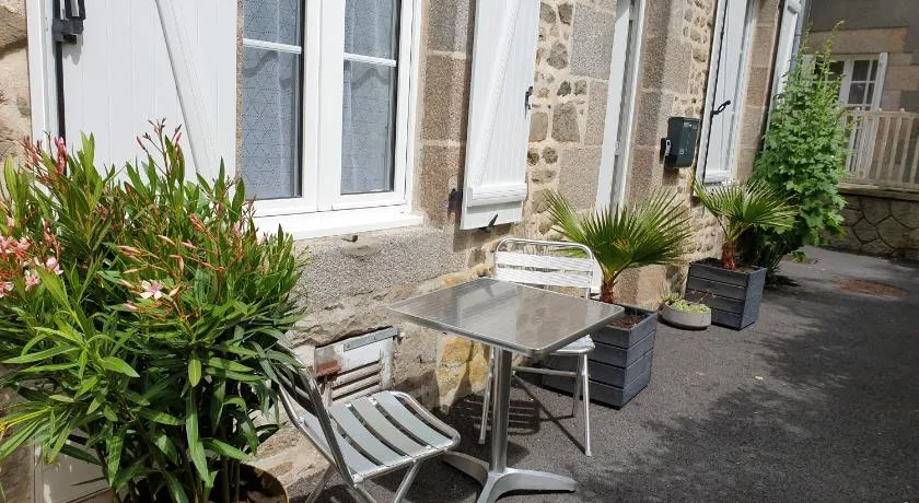 Les Gravelots - Image 1