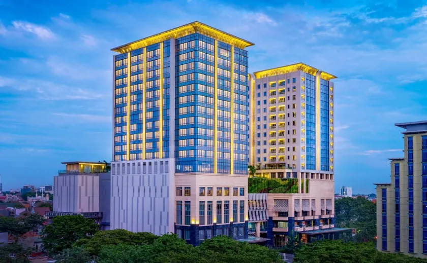 Hotel Tentrem Semarang - Image 1
