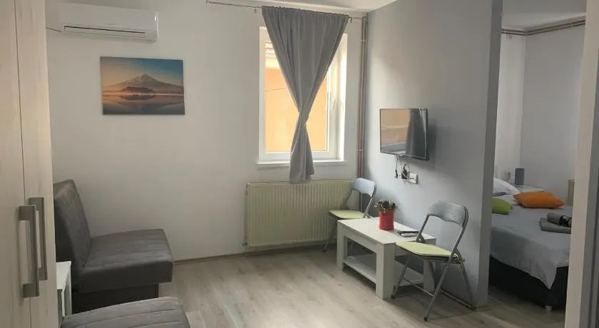 La Casa - Image 1