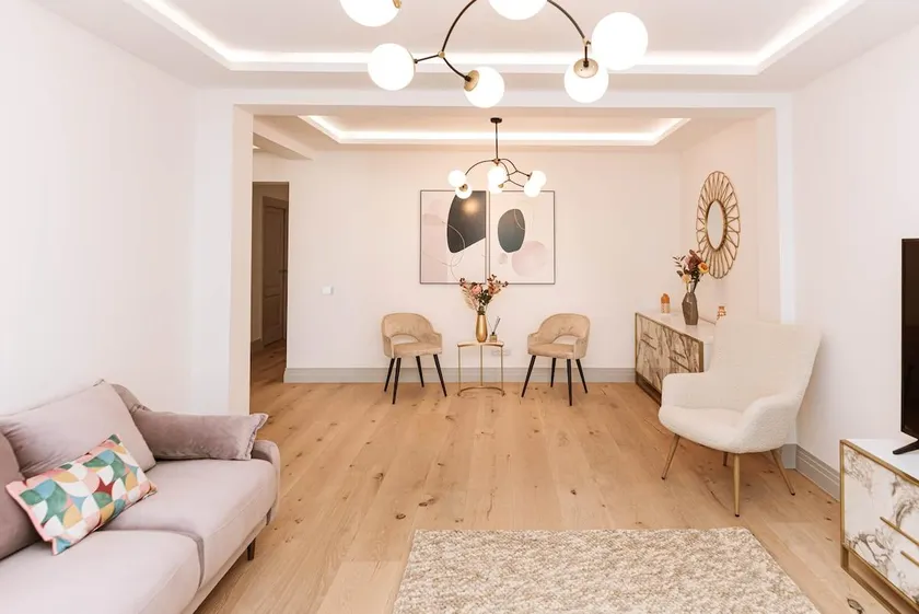 Luxurious Oasis: Boutique Villa in Copou, Iași - Image 1