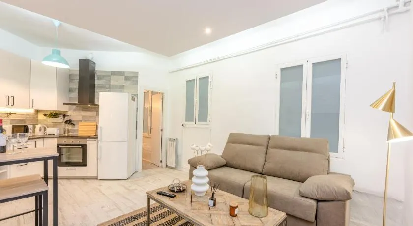 For Your Rentals Título Moderno y elegante apartamento TEMPORAL en barrio Ibiza MEN300 - Image 1