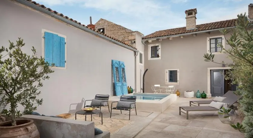 Charming villa in Radetići - Image 1