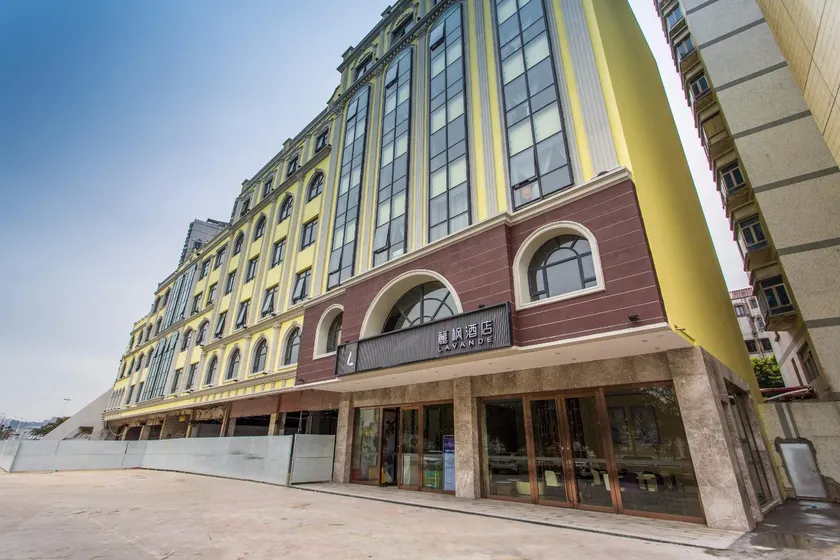 Lavande Hotel Zhuhai Wanzai Port Hengqin International Exhibition Center - Image 1