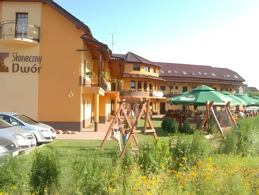 Słoneczny Dwór - Image 1