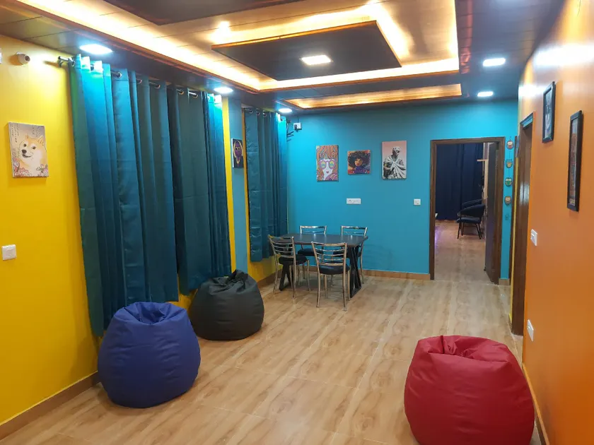Aagaman Woods - Image 1