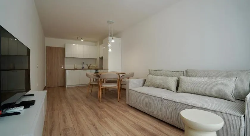 Airport Area - 2 Apartments - 2 Free Parking - Image 1