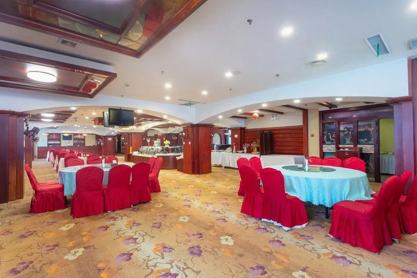 Xianghe Hotel - Image 1