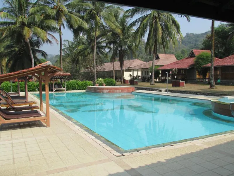 Ocean Queen Resort - Image 1