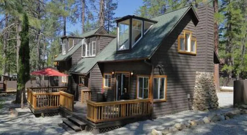 Hobbit House - Heart of Town - Beautiful Remodel - Image 1