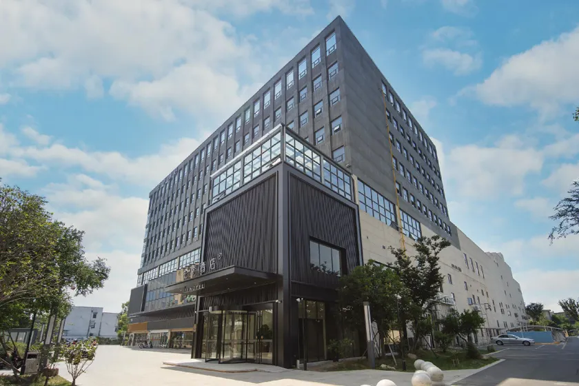 Ji Hotel Jiaxing South High-speed Railway Station Yuli Plaza - Image 1
