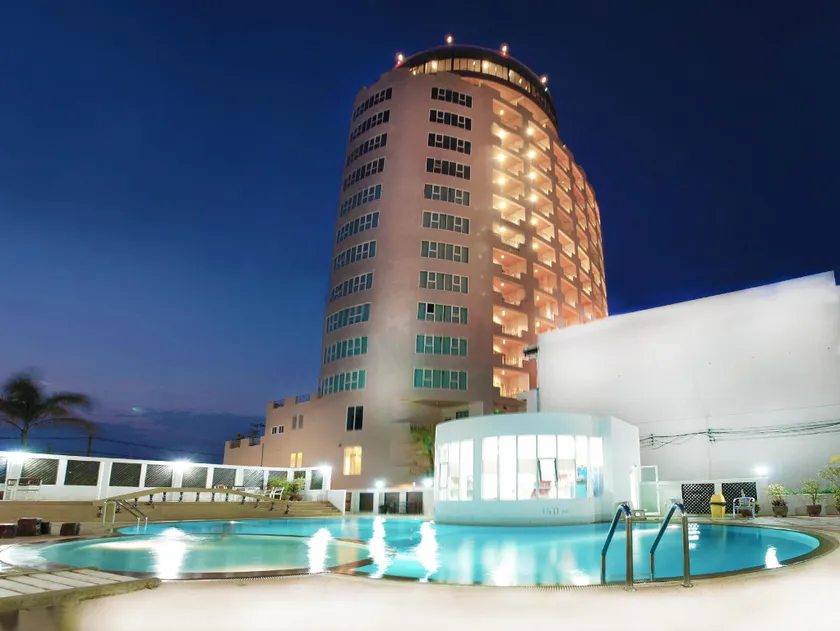 River City Hotel - Image 1