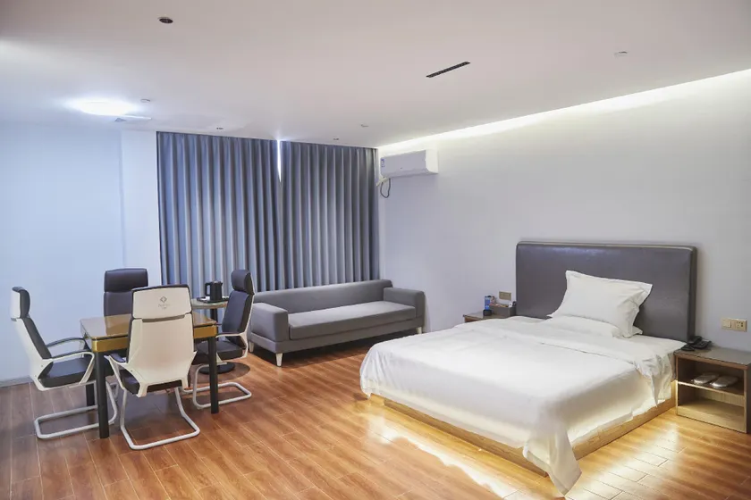 Borui Business Hotel (Tangxia Baotian Branch) - Image 1