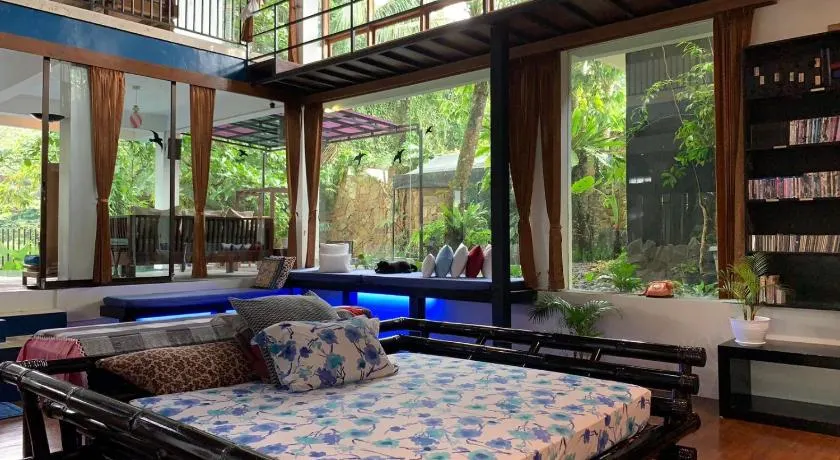 Griya Oma Nining-Large House with Swimming Pool - Image 1