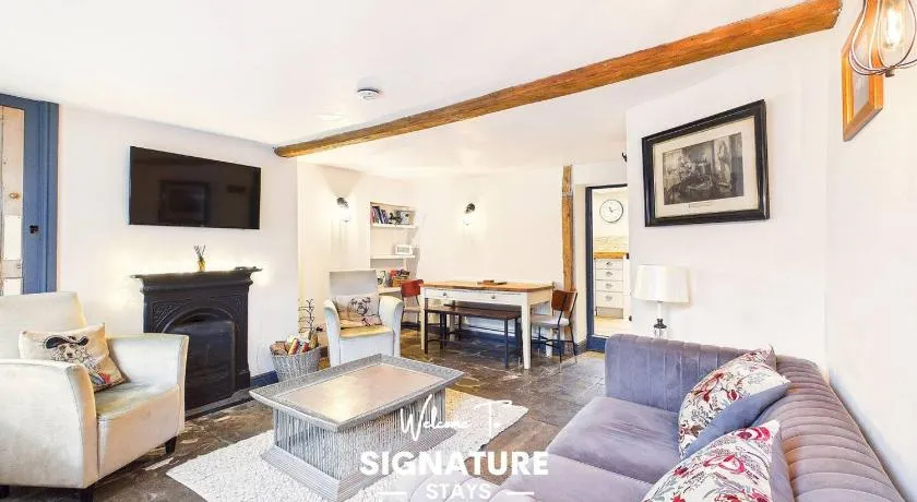 Bay Tree House by Signature Stays - Cosy Cottage - Moreton-in-Marsh - Cotswold - Image 1